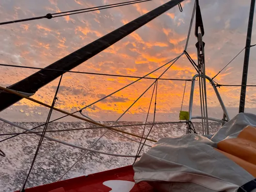 COURSE, 03 DÉCEMBRE 2024 : Photo envoyée depuis le bateau Initiatives-Coeur lors de la course à la voile du Vendée Globe le 03 décembre 2024. (Photo du skipper Sam Davies)