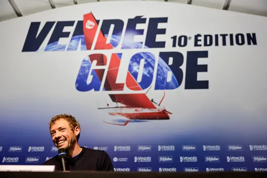 LES SABLES D'OLONNE, FRANCE - 25 JANVIER 2025 : Thomas Ruyant (FRA), skipper de VULNERABLE, est photographié lors de sa conférence de presse après avoir pris la 7e place du Vendée Globe, le 25 janvier 2025 aux Sables d'Olonne, France - (Photo by / Alea)