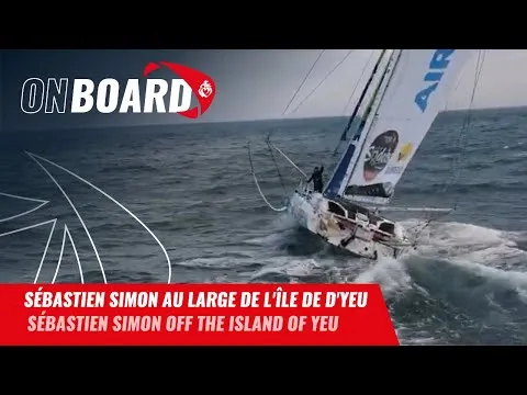 Sébastien Simon au large de l'île de d'Yeu | Vendée Globe 2024