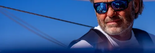 LA ROCHELLE, FRANCE - 24 SEPTEMBRE 2024 : Le skipper de Maître Coq V, Yannick Bestaven (FRA), est photographié le 24 septembre 2024 au large de La Rochelle, France - Photo par Wanai Films