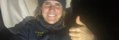 COURSE, 27 JANVIER 2025 : Photo envoyée depuis le bateau L'Occitane en Provence après avoir franchi la ligne, pour célébrer la 11ème place dans la course à la voile du Vendée Globe le 27 janvier 2025. (Photo de la skipper Clarisse Crémer)