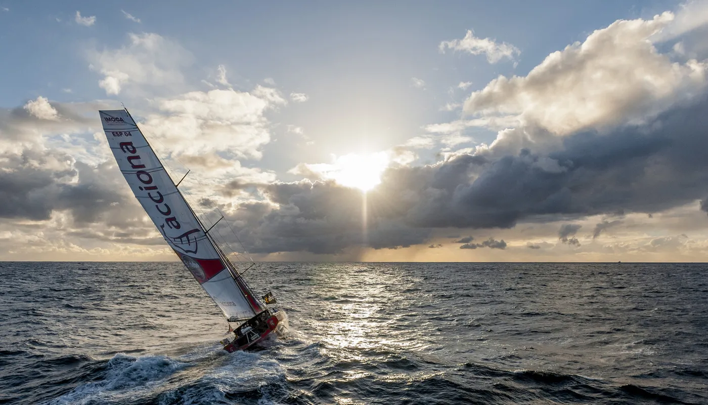 ACCIONA 100% ECOPOWERED / SKIPPER JAVIER SANSO (ESP)