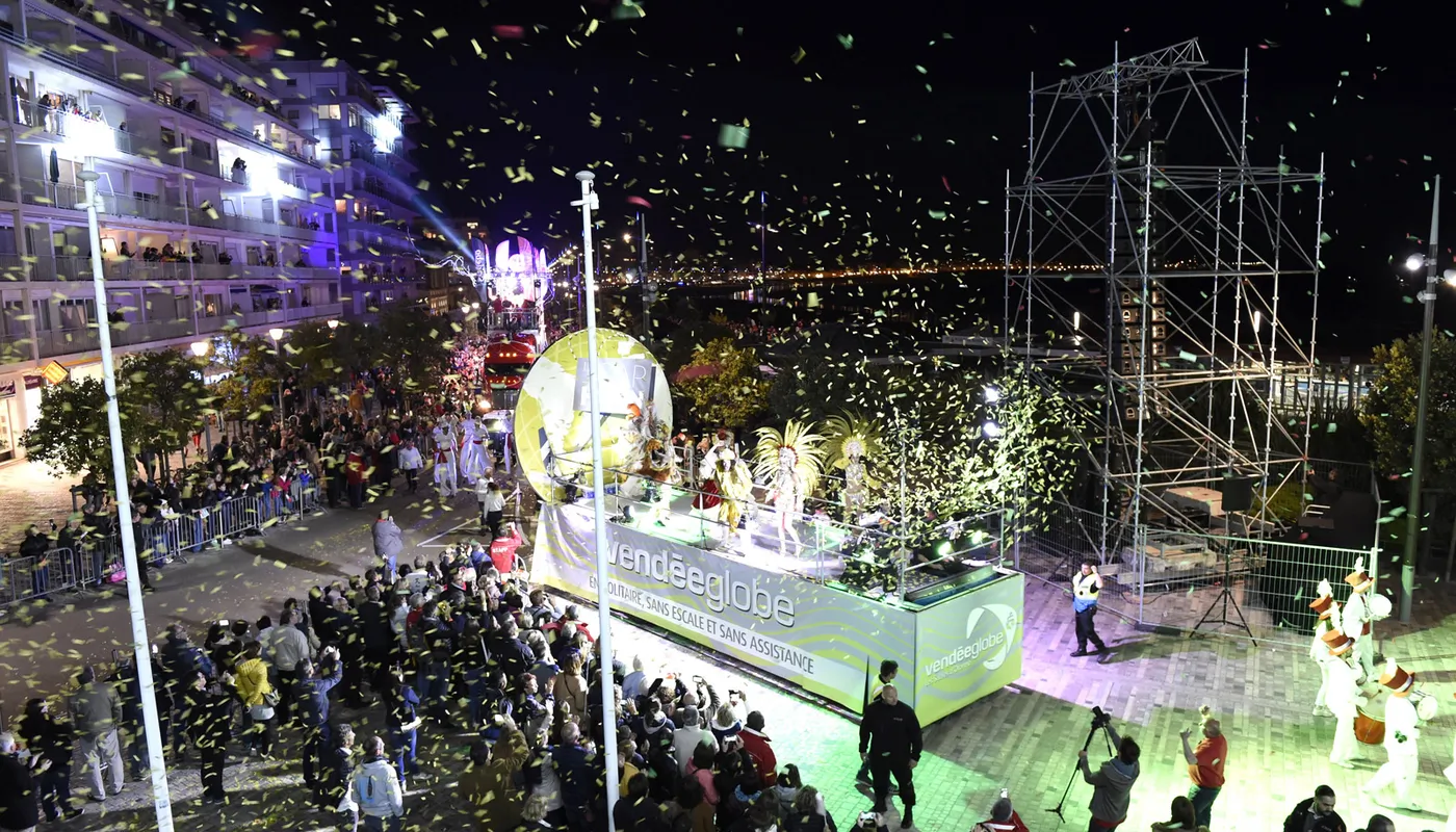 Ambiance skippers et feux d'artifices durant la cérémonie de remise des prix Vendée Globe, Les Sables d'Olonne, le 13 mai 2017 - Photo Olivier Blanchet / DPPI / Vendee Globe Ambiance skippers et feux d'artifices durant la cérémonie de remise des prix Vendée Globe, Les Sables d'Olonne, le 13 mai 2017