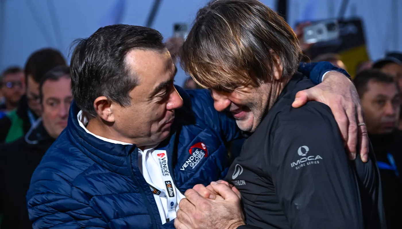 LES SABLES D'OLONNE, FRANCE - 10 NOVEMBRE 2024 : Les 40 concurrents IMOCA sont photographiés avant la ligne de départ de la 10e édition du Vendée Globe, le 10 novembre 2024 aux Sables d'Olonne, France. (Photo par Olivier Blanchet / Alea)