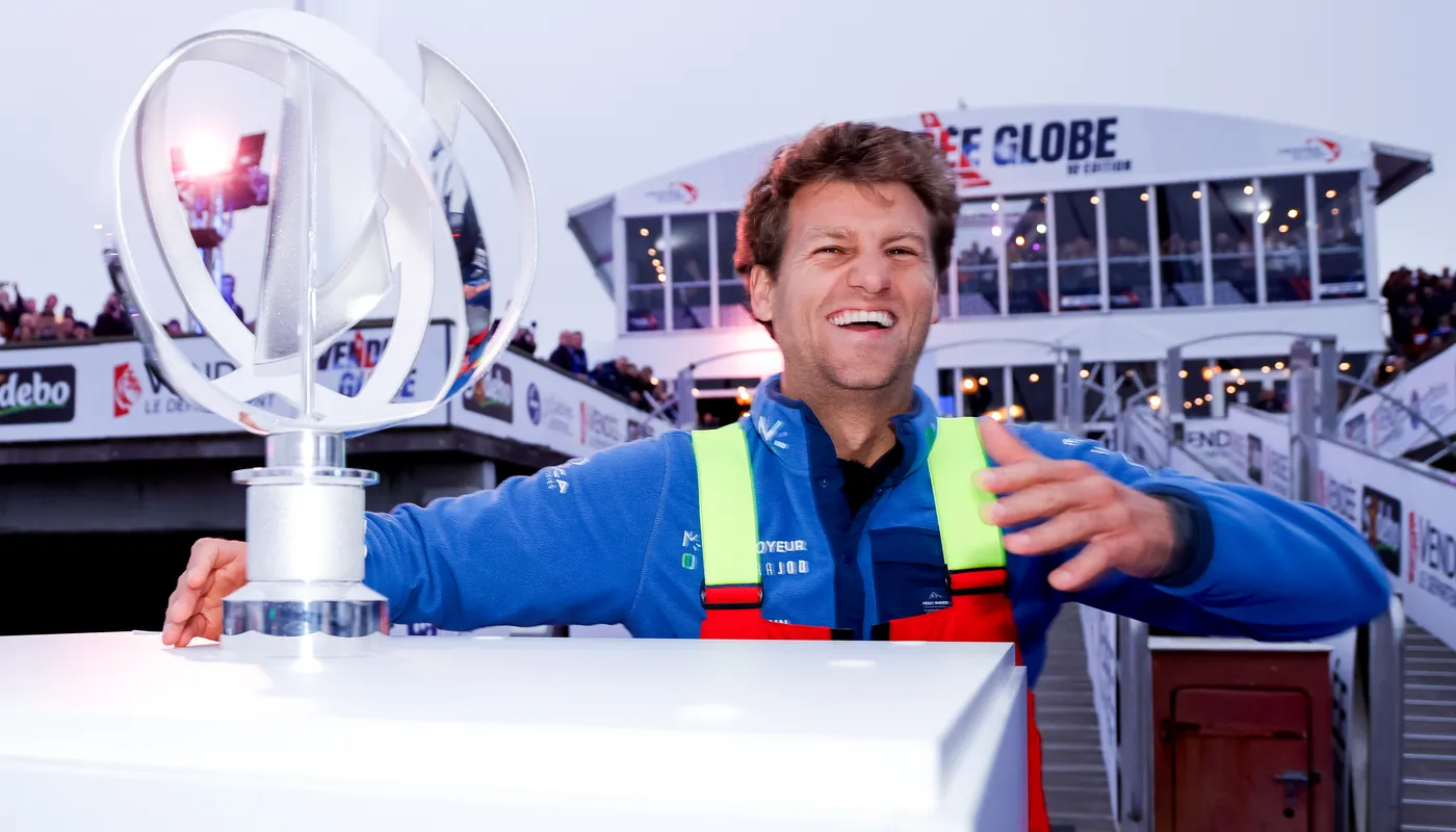 LES SABLES D'OLONNE, FRANCE - 10 NOVEMBRE 2024 : Les 40 concurrents IMOCA sont photographiés avant la ligne de départ de la 10e édition du Vendée Globe, le 10 novembre 2024 aux Sables d'Olonne, France. (Photo par Anne Beauge / Alea)