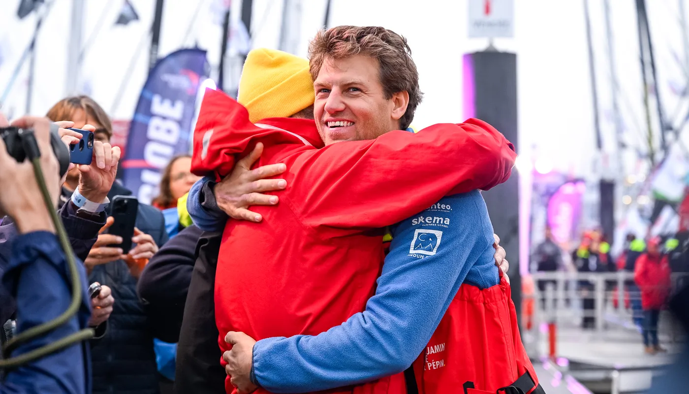 LES SABLES D'OLONNE, FRANCE - 10 NOVEMBRE 2024 : Les 40 concurrents IMOCA sont photographiés avant la ligne de départ de la 10e édition du Vendée Globe, le 10 novembre 2024 aux Sables d'Olonne, France. (Photo par Olivier Blanchet / Alea)