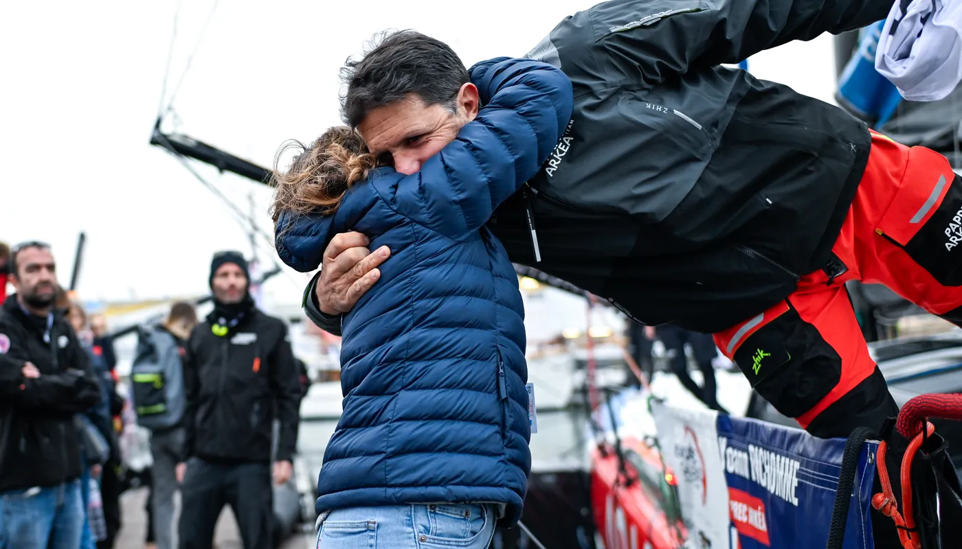LES SABLES D'OLONNE, FRANCE - 10 NOVEMBRE 2024 : Les 40 concurrents IMOCA sont photographiés avant la ligne de départ de la 10e édition du Vendée Globe, le 10 novembre 2024 aux Sables d'Olonne, France. (Photo par Jean-Louis Carli / Alea)