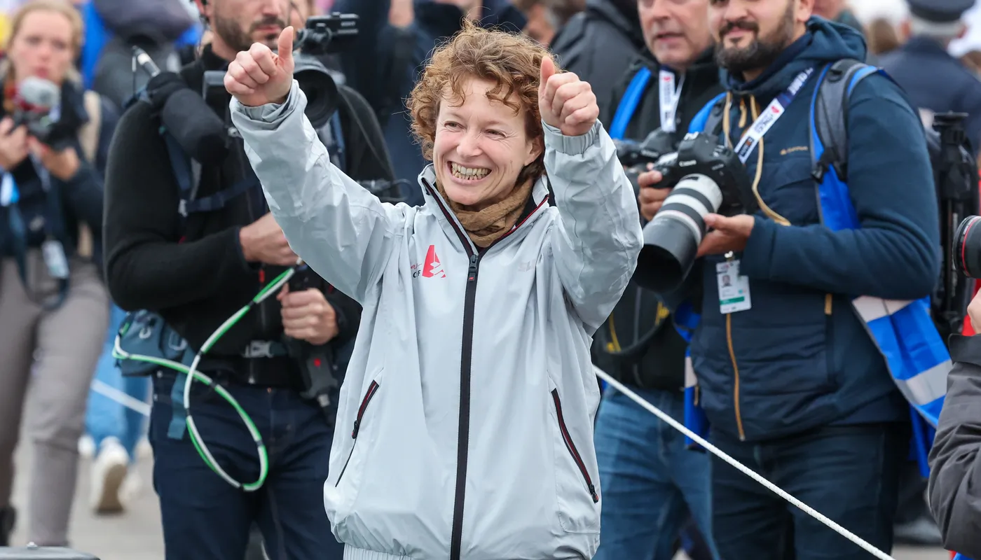 LES SABLES D'OLONNE, FRANCE - 10 NOVEMBRE 2024 : Les 40 concurrents IMOCA sont photographiés avant la ligne de départ de la 10e édition du Vendée Globe, le 10 novembre 2024 aux Sables d'Olonne, France. (Photo par Jean-Marie Liot / Alea)