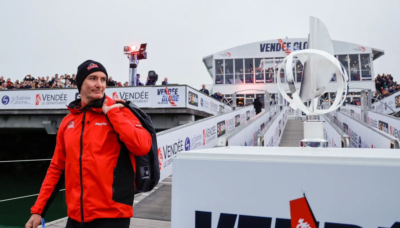 LES SABLES D'OLONNE, FRANCE - 10 NOVEMBRE 2024 : Les 40 concurrents IMOCA sont photographiés avant la ligne de départ de la 10e édition du Vendée Globe, le 10 novembre 2024 aux Sables d'Olonne, France. (Photo par Anne Beauge / Alea)
