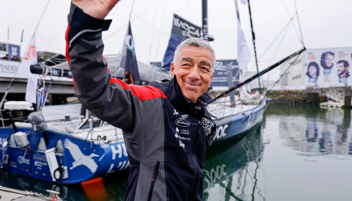 LES SABLES D'OLONNE, FRANCE - 10 NOVEMBRE 2024 : Les 40 concurrents IMOCA sont photographiés avant la ligne de départ de la 10e édition du Vendée Globe, le 10 novembre 2024 aux Sables d'Olonne, France. (Photo par Anne Beauge / Alea)