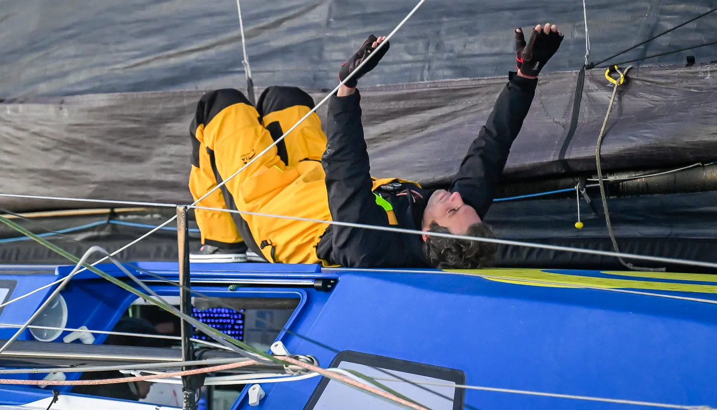 LES SABLES D'OLONNE, FRANCE - 14 JANVIER 2025 : Charlie Dalin (FRA), skipper de MACIF Santé Prévoyance, est photographié après avoir remporté le Vendée Globe 2024, le 14 janvier 2025 aux Sables d'Olonne, France. (Photo Jean-Louis Carli / Alea)