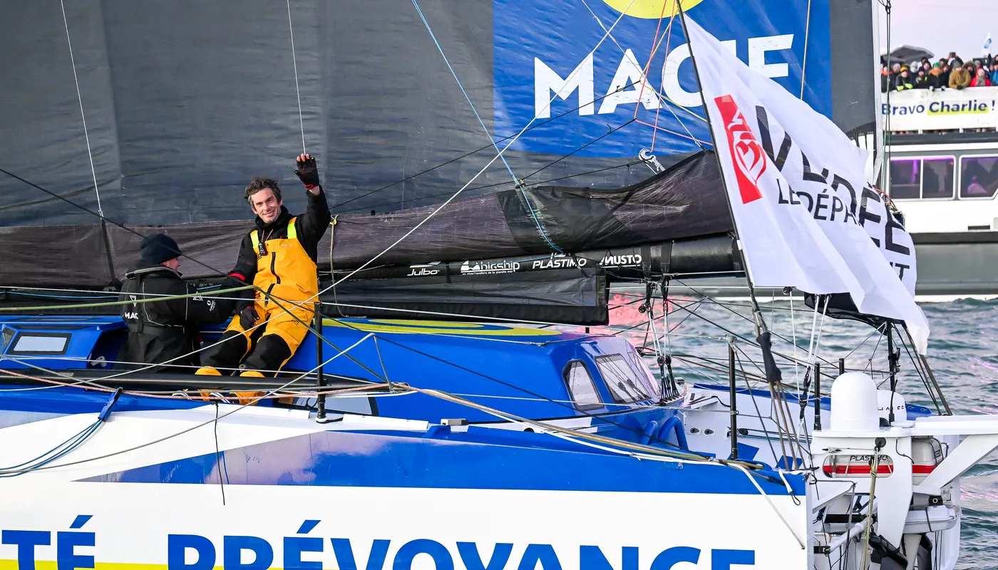 LES SABLES D'OLONNE, FRANCE - 14 JANVIER 2025 : Charlie Dalin (FRA), skipper de MACIF Santé Prévoyance, est photographié après avoir remporté le Vendée Globe 2024, le 14 janvier 2025 aux Sables d'Olonne, France. (Photo Jean-Louis Carli / Alea)