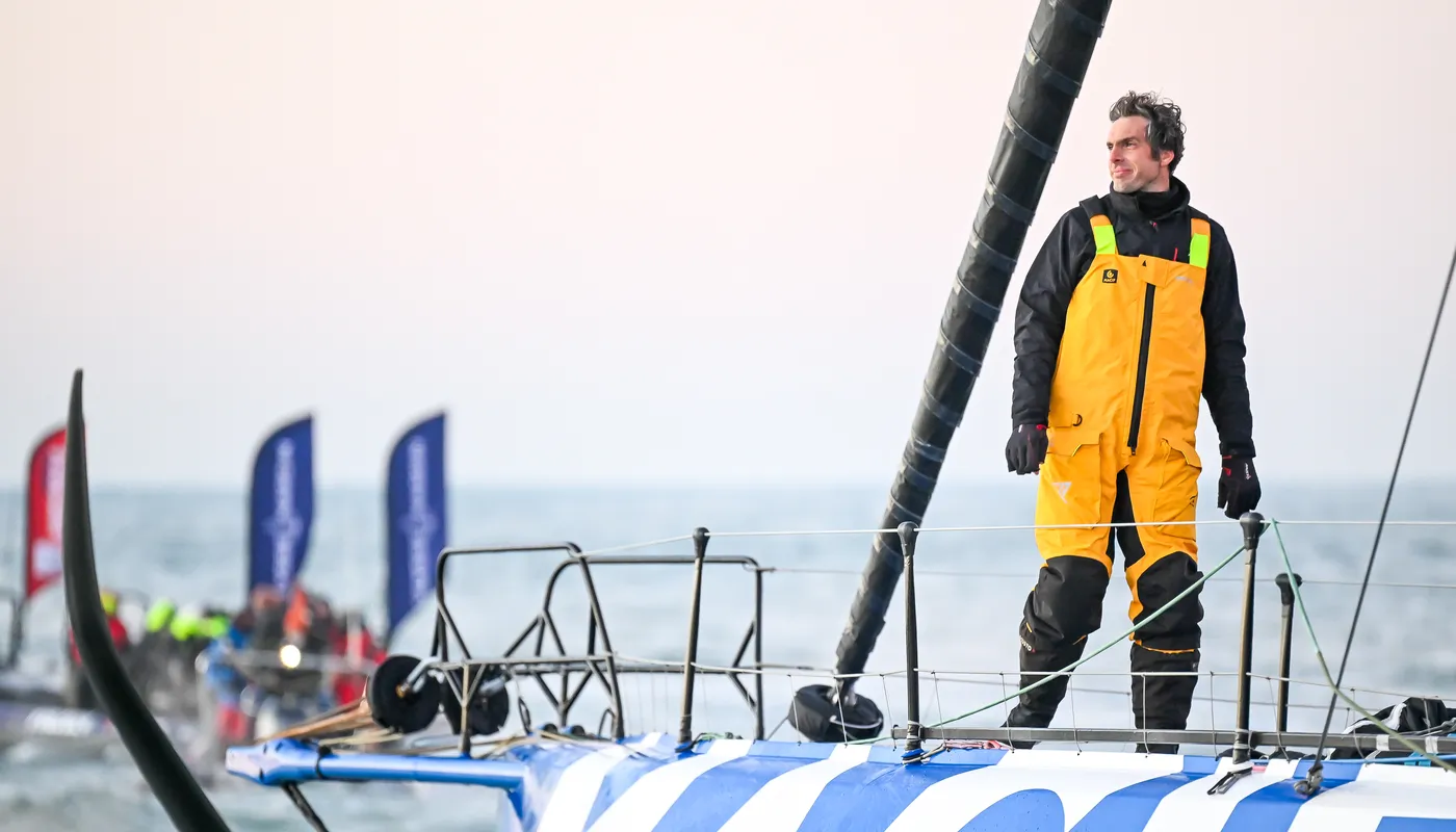 LES SABLES D'OLONNE, FRANCE - 14 JANVIER 2025 : Charlie Dalin (FRA), skipper de MACIF Santé Prévoyance, est photographié après avoir remporté le Vendée Globe 2024, le 14 janvier 2025 aux Sables d'Olonne, France. (Photo Jean-Louis Carli / Alea)
