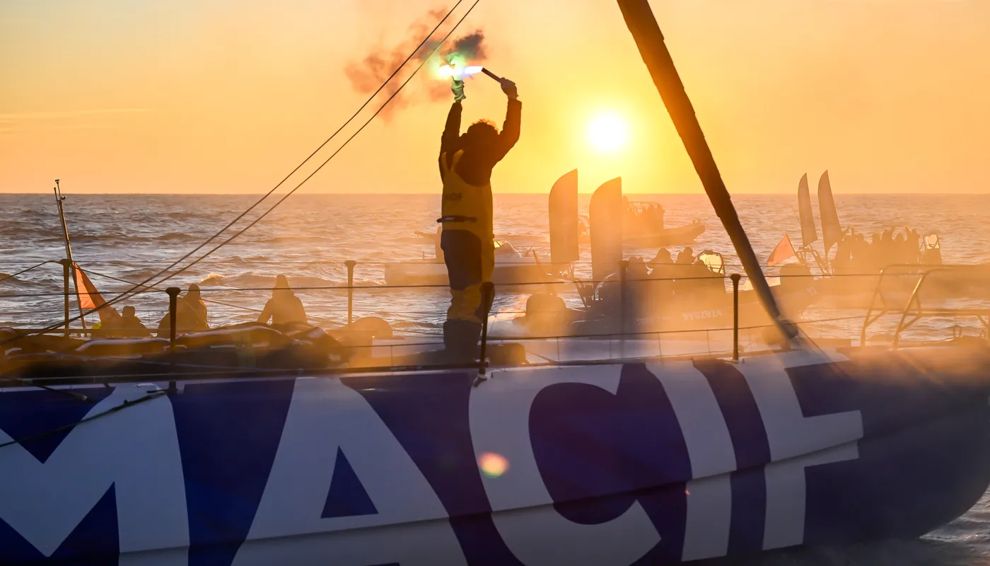 LES SABLES D'OLONNE, FRANCE - 14 JANVIER 2025 : Charlie Dalin (FRA), skipper de MACIF Santé Prévoyance, est photographié après avoir remporté le Vendée Globe 2024, le 14 janvier 2025 aux Sables d'Olonne, France. (Photo Jean-Louis Carli / Alea)